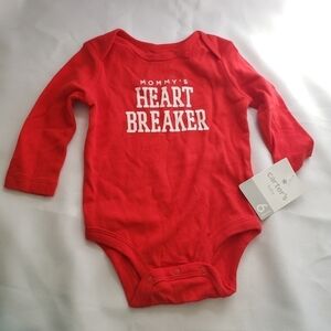 Carters Long Sleeve Bodysuit Onesie Mommy's Heart Breaker Red White Size 6 Month